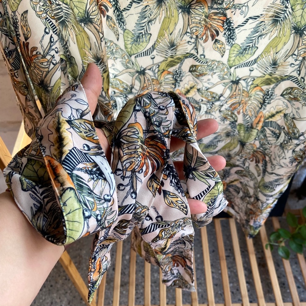 NUSH Floral Top With Fabric Belt - Picture 10 of 12